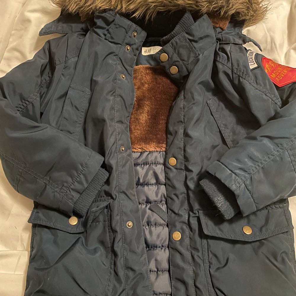 H&M kids parka coat in navy and brown teddy lining .  Size 5-6Y